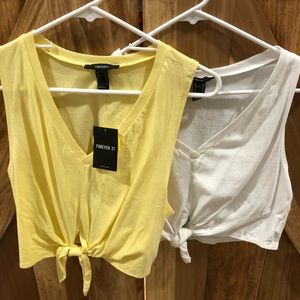Forever 21 v-Neck crop top set of 2